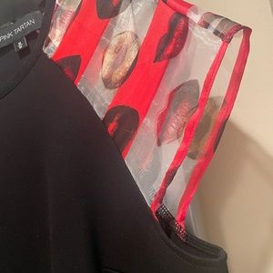 Pink Tartan👄 Lips on sheer sleeves with structured stretch body sz M